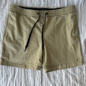 Tommy Hilfiger Men's Olive Drawstring Athletic Shorts